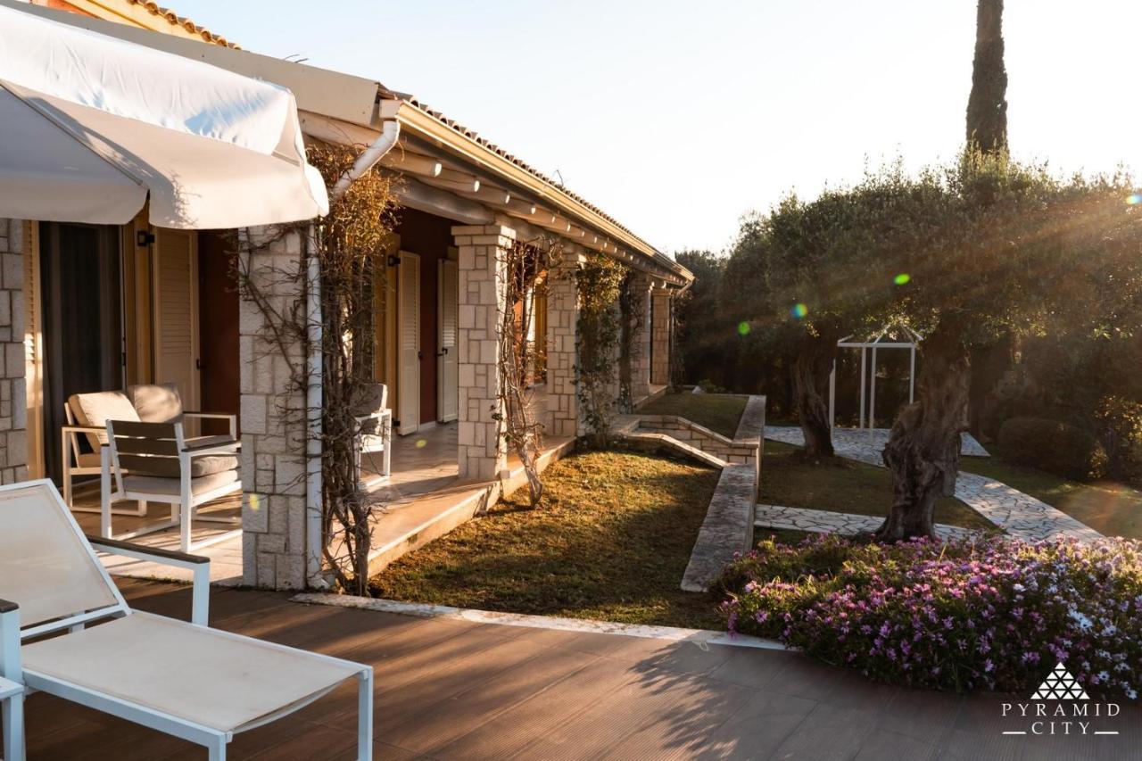 Luxury Villa Aphrodite Ájosz Szpirídonasz Kültér fotó