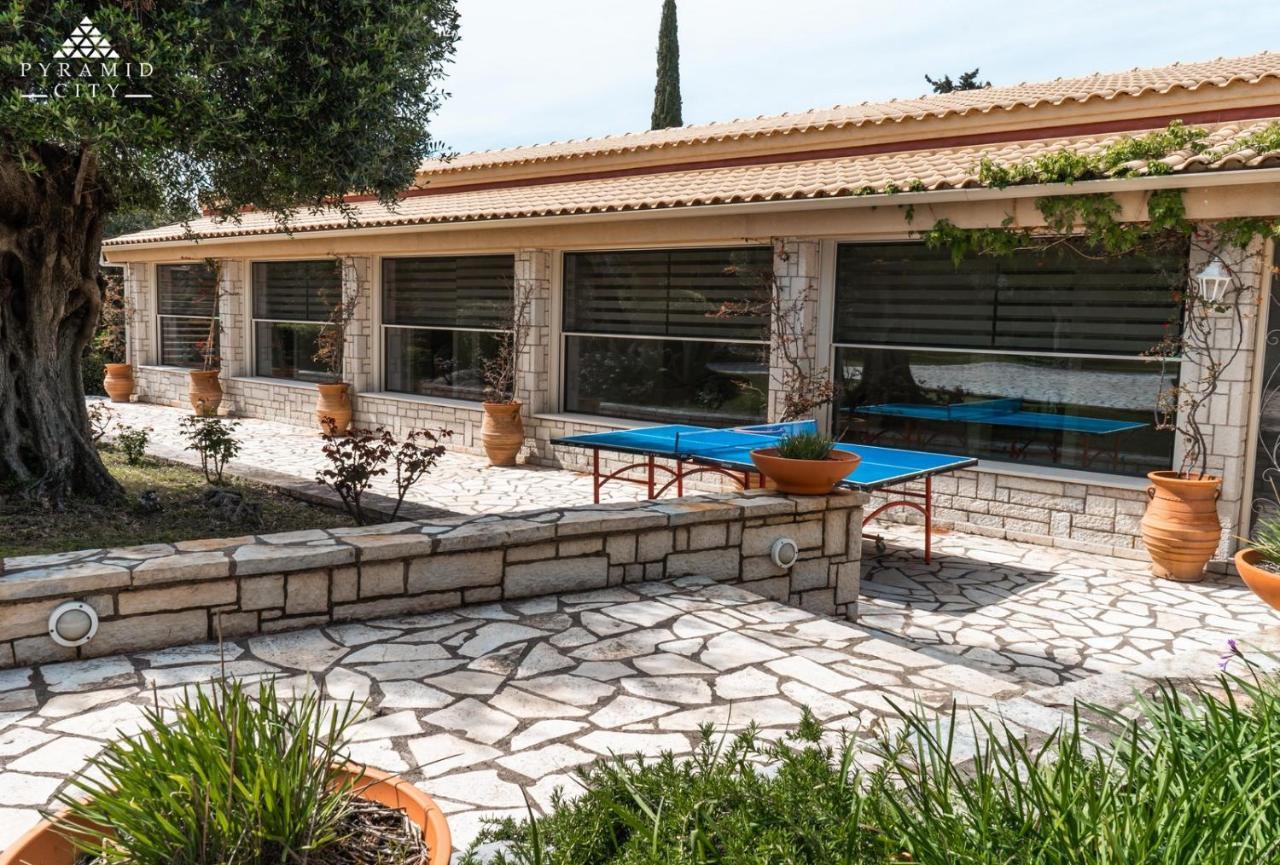 Luxury Villa Aphrodite Ájosz Szpirídonasz Kültér fotó